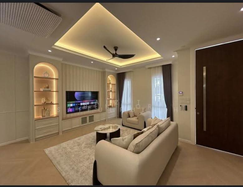 Rumah Banglo untuk Disewa di Mont Kiara (Kuala Lumpur) - Aizat Saifulrullah - Living Room - PropertyGuru.com.my