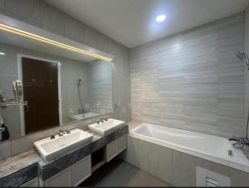 Rumah Banglo untuk Disewa di Mont Kiara (Kuala Lumpur) - Aizat Saifulrullah - Bathroom - PropertyGuru.com.my