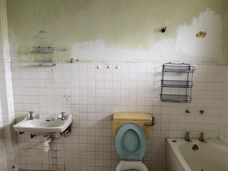 Rumah Teres 2-Tingkat untuk Dijual di Taman Overseas Union (Taman Oug) (Jalan Klang Lama (Old Klang Road)) - Lee Yi Wei - Bathroom - PropertyGuru.com.my