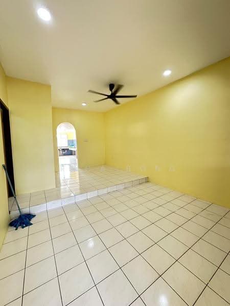 1-storey Terraced House for Sale in Kuching (Sarawak) - Erica Bong - Living Room - PropertyGuru.com.my