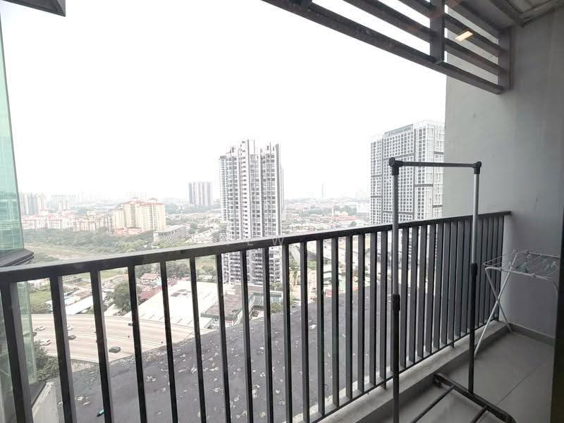 Kediaman Servis untuk Disewa di D'sands Residence - Kew . - Balcony - PropertyGuru.com.my