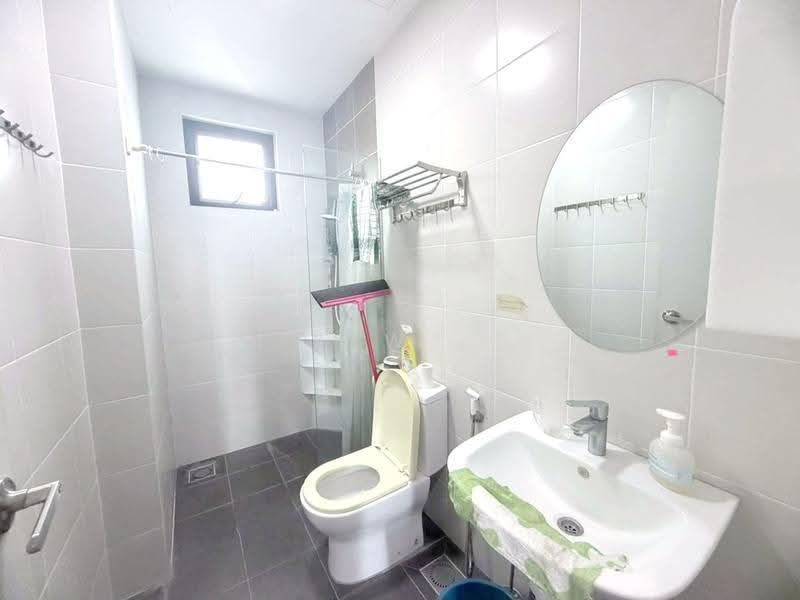 Kediaman Servis untuk Disewa di D'sands Residence - Kew . - Bathroom - PropertyGuru.com.my
