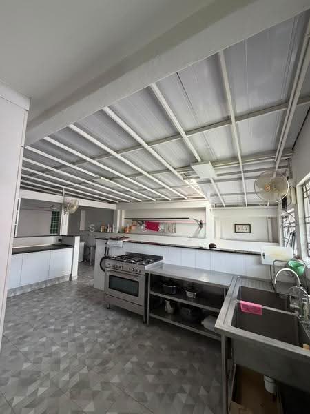 Bungalow House for Sale in Taman Abad (Johor Bahru) - Shishi . - PropertyGuru.com.my