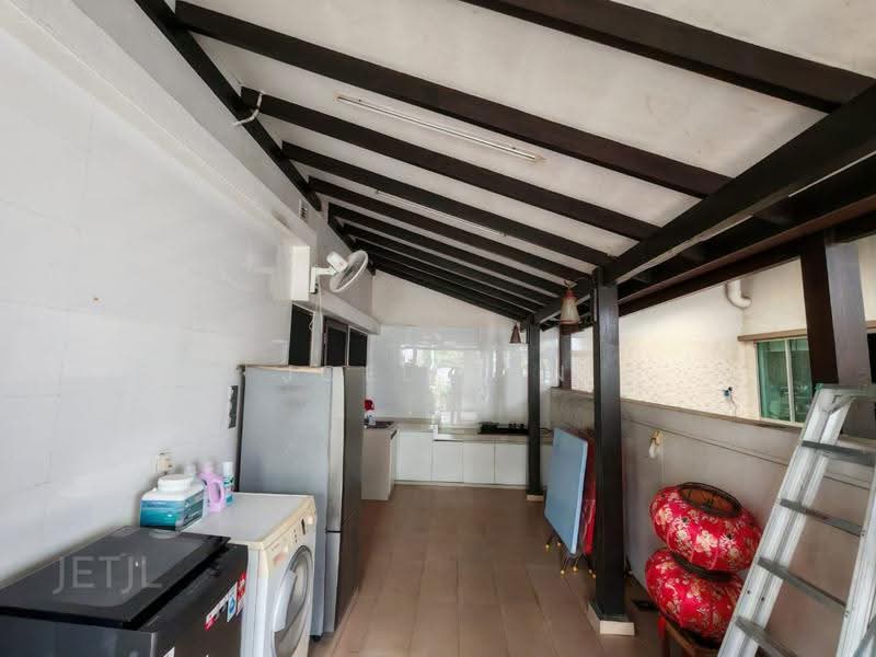 Rumah Berkembar untuk Dijual di Bandar Botanic (Klang) - Joel Tan - Kitchen - PropertyGuru.com.my
