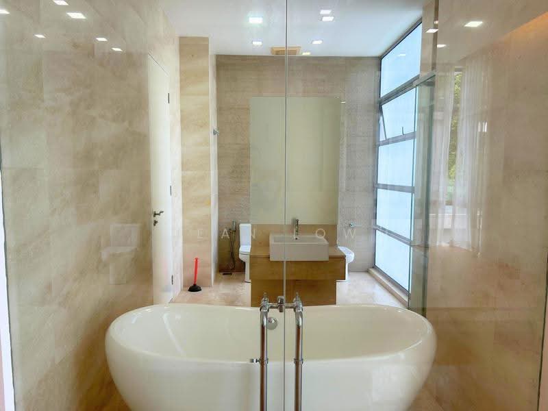 Rumah Banglo untuk Disewa di The Valley TTDI (Ampang) - Jean Low - Bathroom - PropertyGuru.com.my
