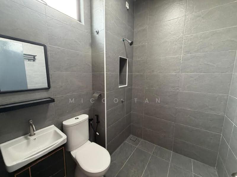 Rumah Teres untuk Disewa di Taman Pulai Bestari (Skudai) - Micco Tan - Bathroom - PropertyGuru.com.my