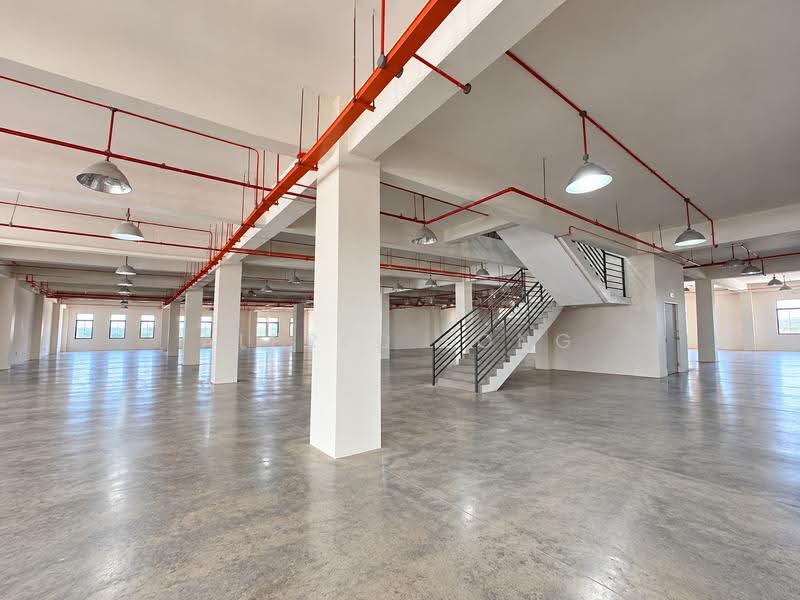 Warehouse for Rent in Taman Perindustrian Bukit Serdang (Seri Kembangan) - Alfred Long - Interior - PropertyGuru.com.my