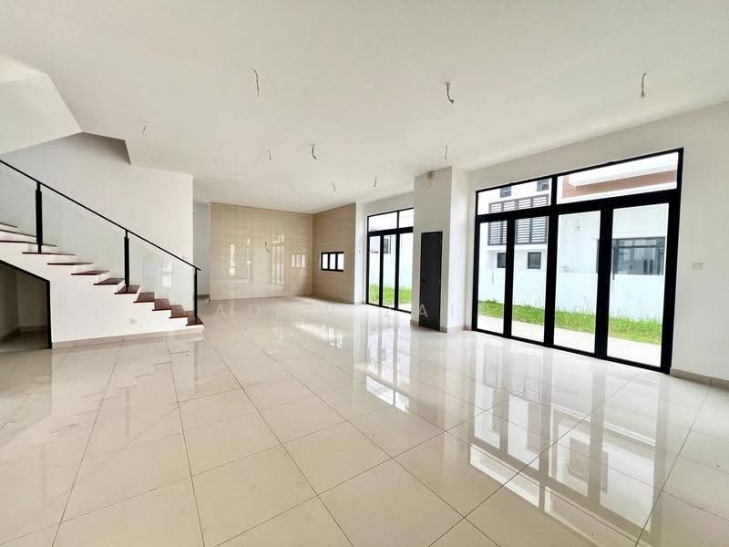 Link Bungalow for Sale in Setia Alam (Selangor) - Adaw Zain - Living Room - PropertyGuru.com.my