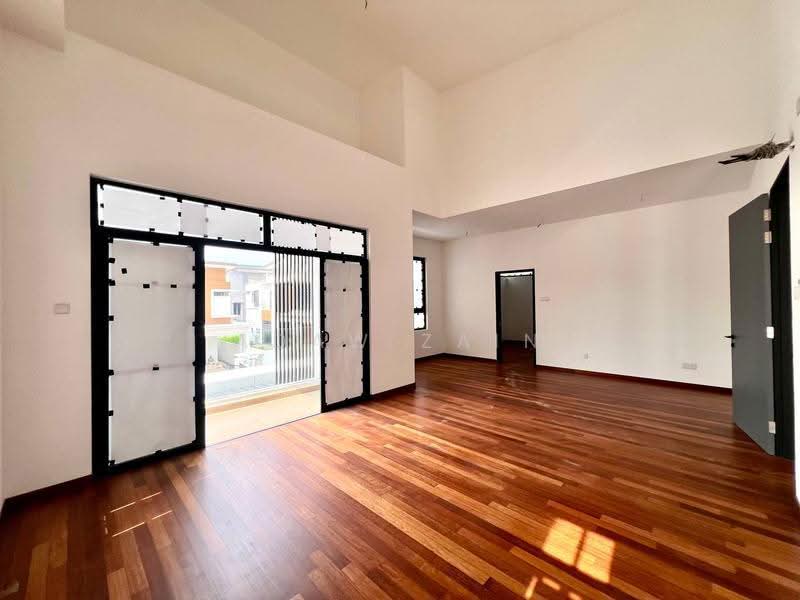Link Bungalow for Sale in Setia Alam (Selangor) - Adaw Zain - Living Room - PropertyGuru.com.my