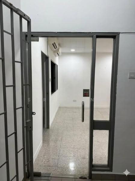 Shop / Office for Rent in SS2 (Petaling Jaya) - Serene Ong - Entrance - PropertyGuru.com.my