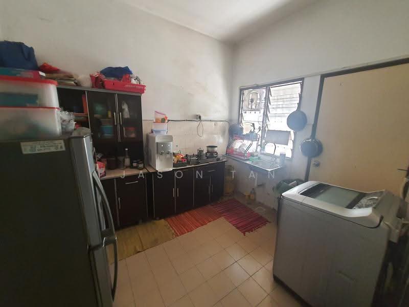 Rumah Teres 2-Tingkat untuk Dijual di Taman Puncak Jalil (Seri Kembangan) - Jason Tan - Kitchen - PropertyGuru.com.my