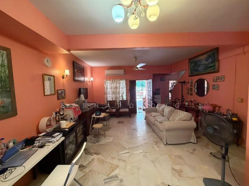 Rumah Teres 1.5-Tingkat untuk Dijual di Bandar Tasik Puteri (Rawang) - Bernard Ong - Living Room - PropertyGuru.com.my
