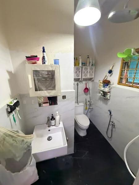 Rumah Teres 1.5-Tingkat untuk Dijual di Bandar Tasik Puteri (Rawang) - Bernard Ong - Bathroom - PropertyGuru.com.my