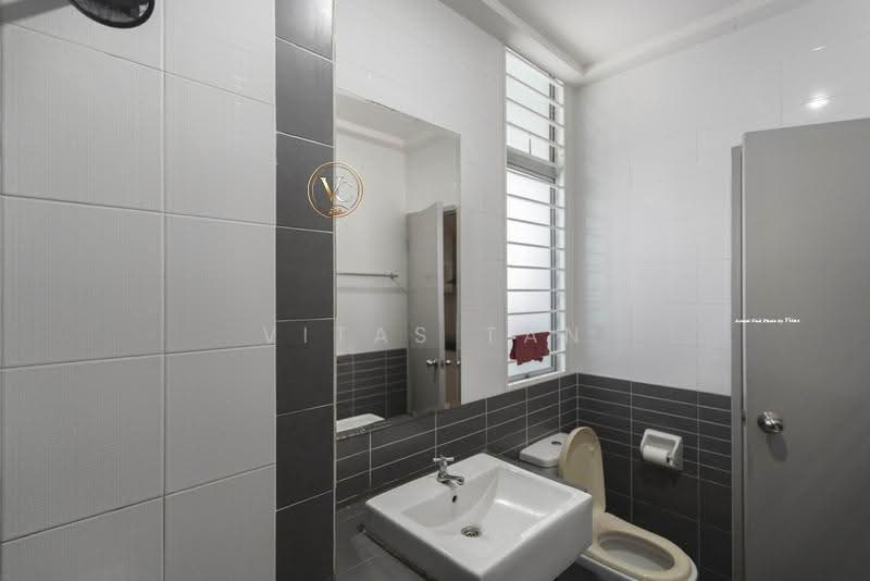 Rumah Teres 2-Tingkat untuk Disewa di Bandar Bukit Raja (Klang) - Vitas Tan - Bathroom - PropertyGuru.com.my