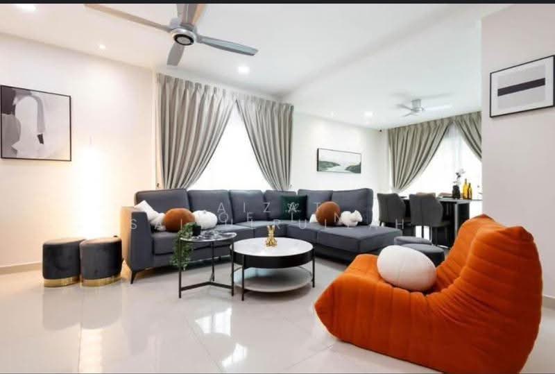 Rumah Banglo untuk Disewa di Kajang (Selangor) - Aizat Saifulrullah - Living Room - PropertyGuru.com.my
