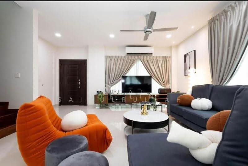 Rumah Banglo untuk Disewa di Kajang (Selangor) - Aizat Saifulrullah - Living Room - PropertyGuru.com.my
