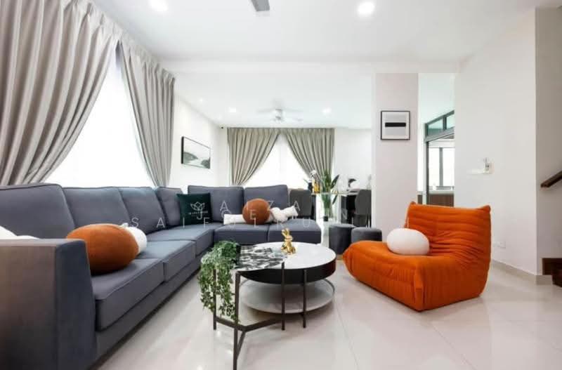 Rumah Banglo untuk Disewa di Kajang (Selangor) - Aizat Saifulrullah - Living Room - PropertyGuru.com.my