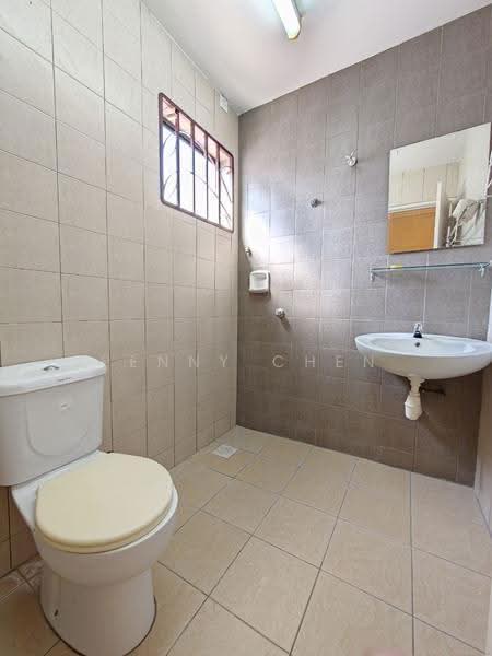 Semi-Detached House for Sale in Simpang Pulai (Perak) - PENNY CHEN - Bathroom - PropertyGuru.com.my