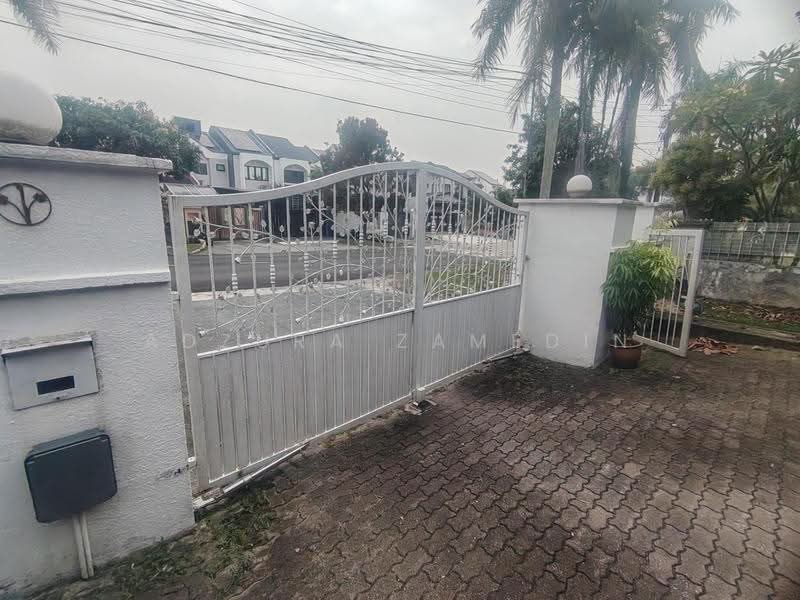 Rumah Banglo untuk Dijual di Subang Jaya (Selangor) - Adzura Zamedin - Exterior - PropertyGuru.com.my