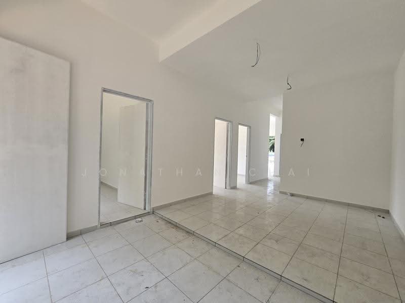 Semi-Detached House for Sale in Kampung Olak Lempit (Tanjong Duabelas) - Jonathan Chai - Interior - PropertyGuru.com.my