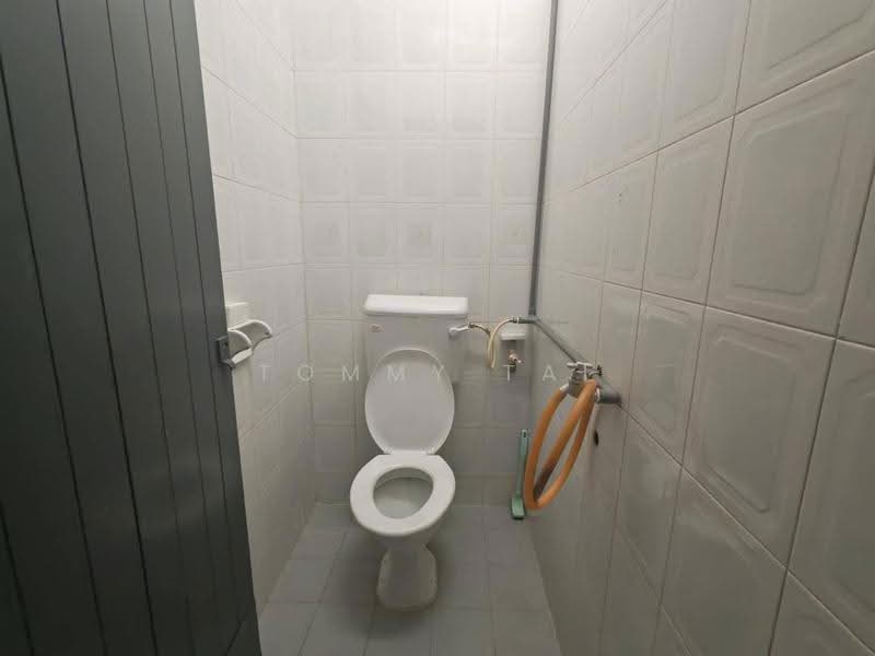 1-storey Terraced House for Sale in Taman Ungku Tun Aminah (Skudai) - Tommy Tai - Bathroom - PropertyGuru.com.my