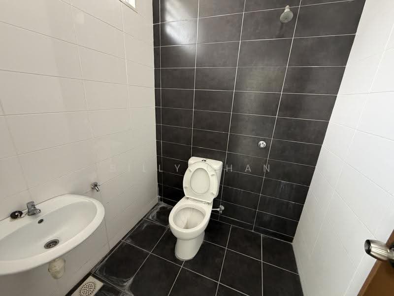 Semi-Detached House for Sale in Setia Impian (Setia Alam) - Billy Chan - Bathroom - PropertyGuru.com.my