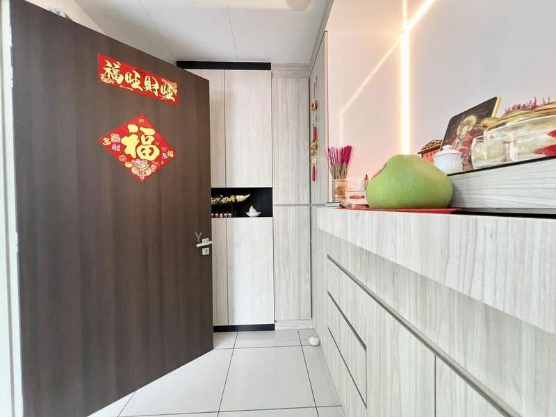 Cluster House for Sale in Taman Glenmarie (Johor Bahru) - Yik Tat - Entrance - PropertyGuru.com.my