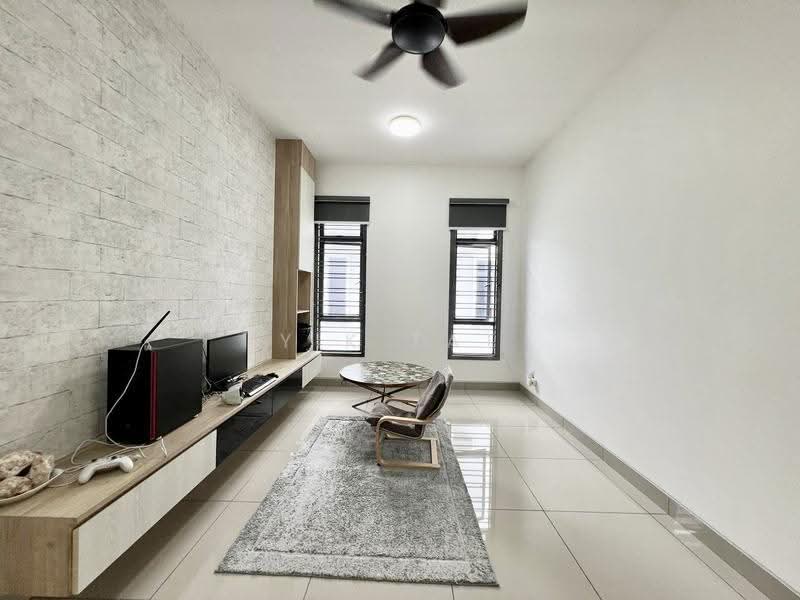 Cluster House for Sale in Taman Glenmarie (Johor Bahru) - Yik Tat - Living Room - PropertyGuru.com.my