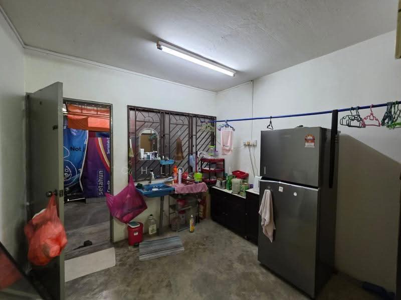 Rumah Teres 2-Tingkat untuk Dijual di Taman Skudai Baru (Skudai) - Chloe Lai - Kitchen - PropertyGuru.com.my