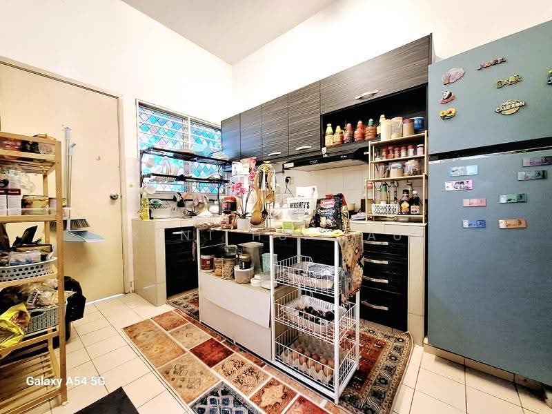 Terraced House for Sale in Bandar Putra Permai (Seri Kembangan) - KENT HUI LAU - Kitchen - PropertyGuru.com.my