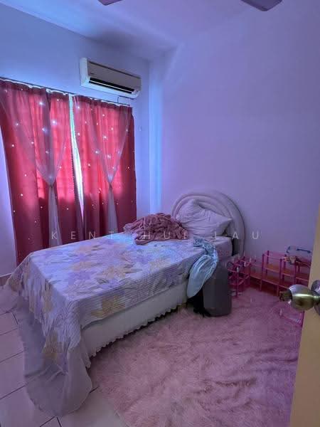 Terraced House for Sale in Bandar Putra Permai (Seri Kembangan) - KENT HUI LAU - Bedroom - PropertyGuru.com.my