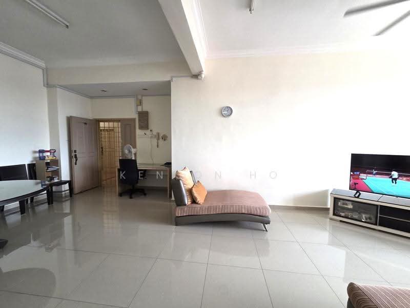 Condominium for Sale at Putra Indah Condominium - Kenson Ho - Living Room - PropertyGuru.com.my