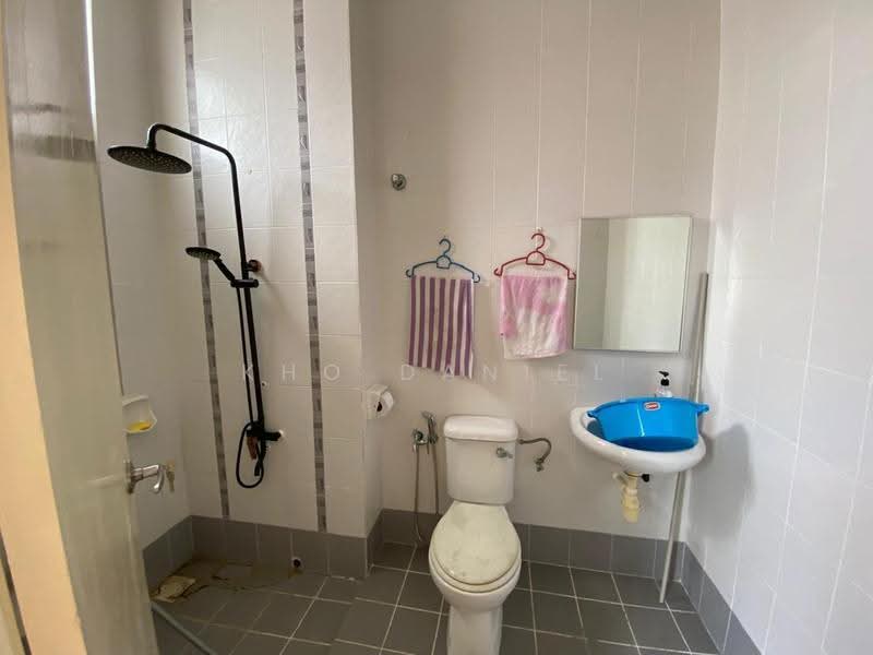Rumah Berkembar untuk Dijual di Kota Bayuemas (Klang) - Kho Daniel - Bathroom - PropertyGuru.com.my