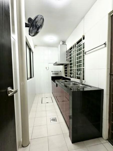 2.5-storey Terraced House for Sale in Taman Meranti Jaya (Puchong) - Wei Wei Low - Kitchen - PropertyGuru.com.my