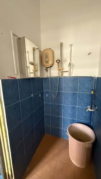 Rumah Teres 2-Tingkat untuk Disewa di Taman Midah (Cheras) - Karl . - Bathroom - PropertyGuru.com.my