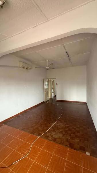 Rumah Teres 2-Tingkat untuk Disewa di Taman Midah (Cheras) - Karl . - Living Room - PropertyGuru.com.my