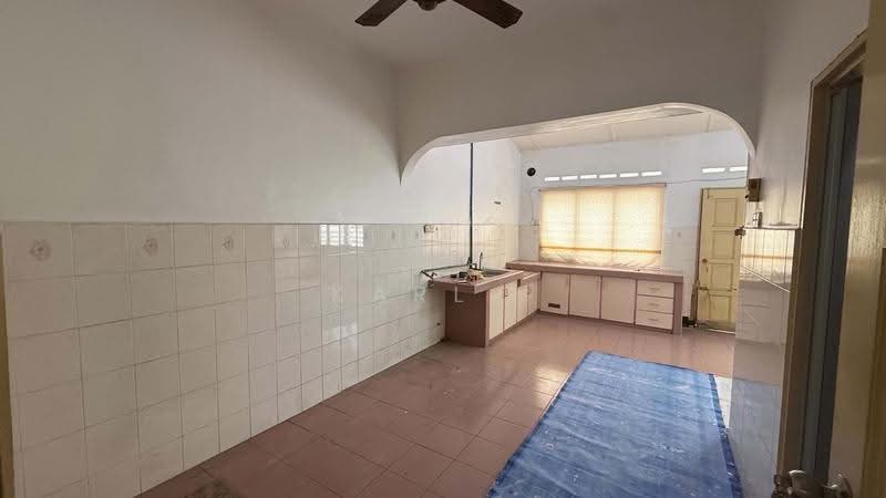 Rumah Teres 2-Tingkat untuk Disewa di Taman Midah (Cheras) - Karl . - Kitchen - PropertyGuru.com.my