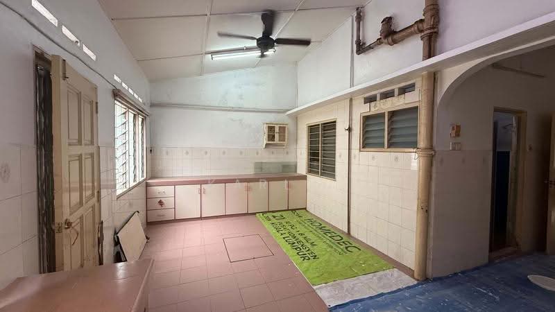 Rumah Teres 2-Tingkat untuk Disewa di Taman Midah (Cheras) - Karl . - Kitchen - PropertyGuru.com.my