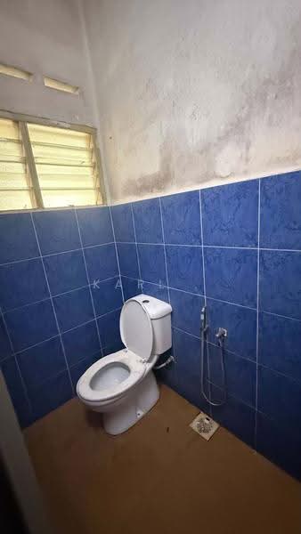 Rumah Teres 2-Tingkat untuk Disewa di Taman Midah (Cheras) - Karl . - Bathroom - PropertyGuru.com.my