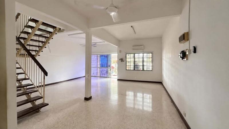 Rumah Teres 2-Tingkat untuk Disewa di Taman Midah (Cheras) - Karl . - Living Room - PropertyGuru.com.my
