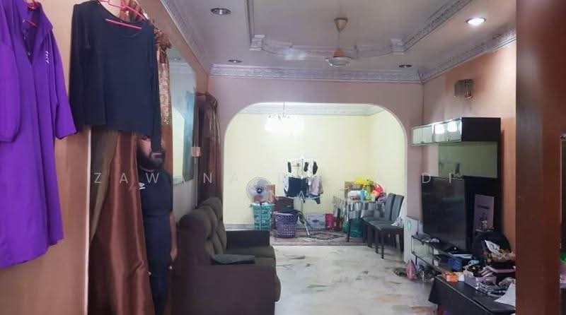 1.5-storey Terraced House for Sale in Keramat (Kuala Lumpur) - Zawana BT Zaidi Ana - Living Room - PropertyGuru.com.my