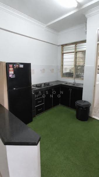 Apartment for Sale at Vista Seri Putra - Eason Hong - Kitchen - PropertyGuru.com.my
