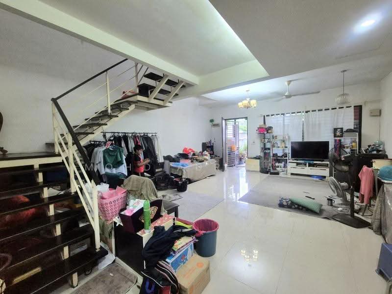 Terraced House for Sale in Shah Alam (Selangor) - Mohd Adryzam - Living Room - PropertyGuru.com.my