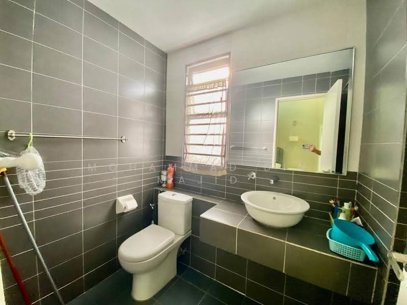 2-storey Terraced House for Sale in Klang (Selangor) - Mohammad Din Majid - Bathroom - PropertyGuru.com.my