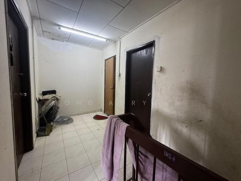 2-storey Terraced House for Sale in Seksyen 19 (Shah Alam) - Mohd Adryzam - Interior - PropertyGuru.com.my