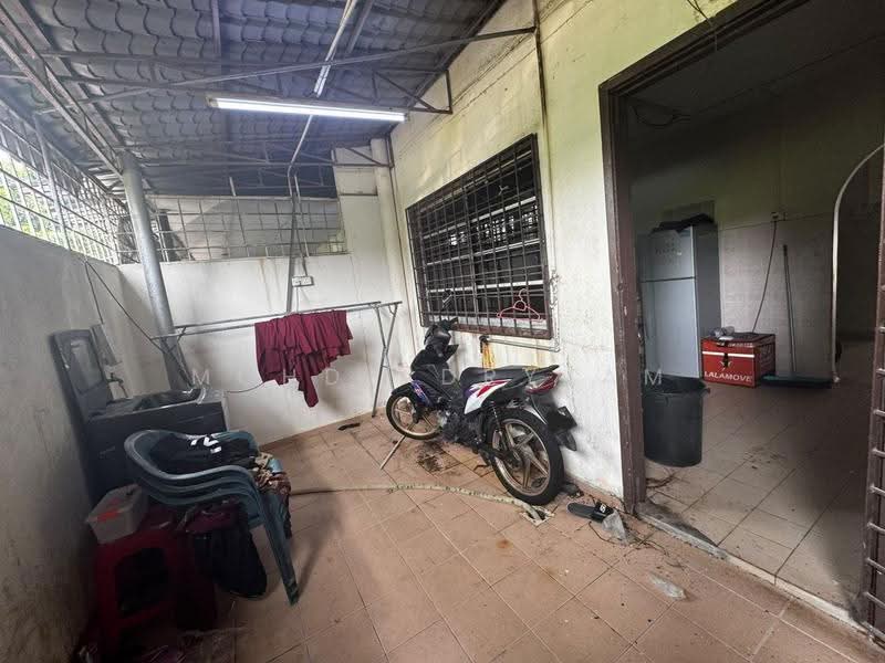 2-storey Terraced House for Sale in Seksyen 19 (Shah Alam) - Mohd Adryzam - Exterior - PropertyGuru.com.my