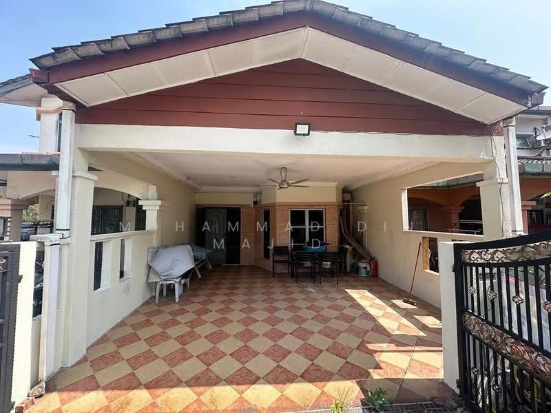 Terraced House for Sale in Taman Bukit Subang (Shah Alam) - Mohammad Din Majid - Exterior - PropertyGuru.com.my