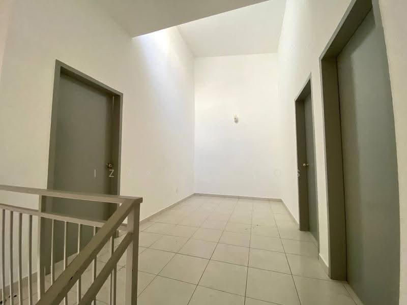 2-storey Terraced House for Sale in Kuala Selangor (Selangor) - Izzat Zamros - Corridor - PropertyGuru.com.my