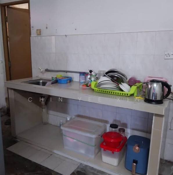 Flat for Sale at Lestari Apartment - Chin Yee Xin - Kitchen - PropertyGuru.com.my