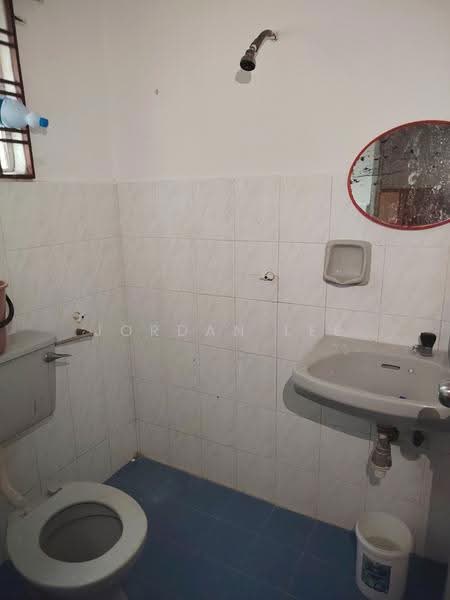 Pangsapuri untuk Dijual di Kota Laksamana Utama - Jordan Lee - Bathroom - PropertyGuru.com.my